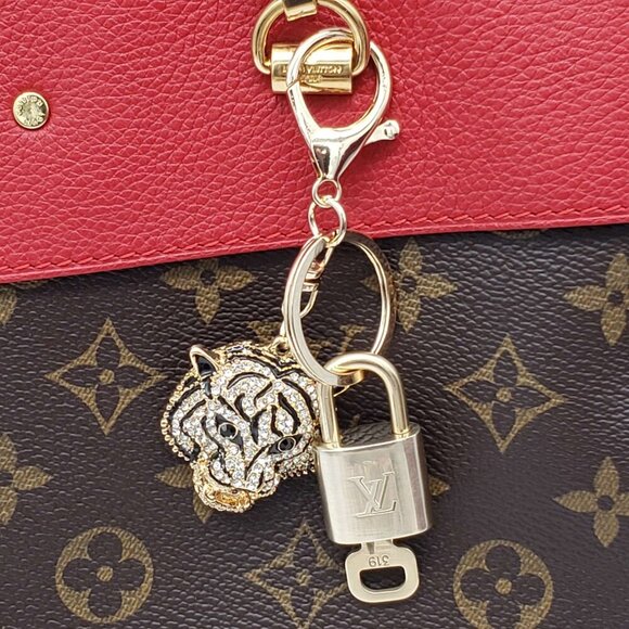 Authentic Louis Vuitton Lock & Key with unbranded Bagcharm, Keycharm, Keychain - Picture 1 of 7